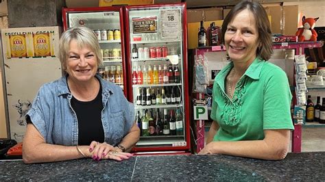 Meet the residents of Australia's smallest town .